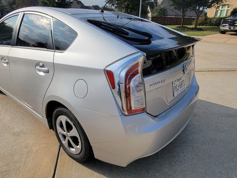 Used 2013 Toyota Prius Two image 8