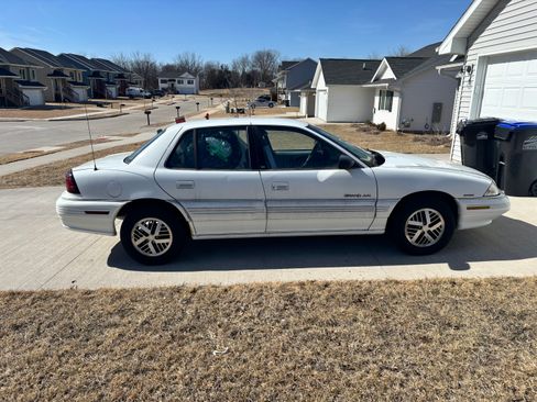 Used 1992 Pontiac Grand Am SE image 5