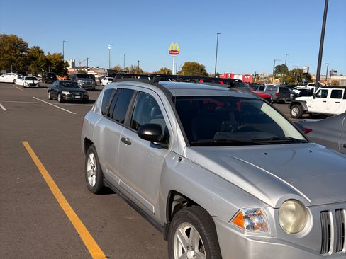 Used 2007 Jeep Compass Sport image 8