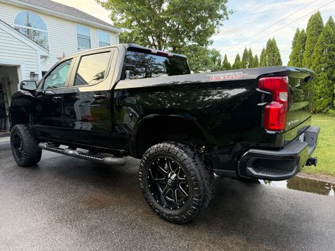 Used 2020 Chevrolet Silverado 1500 LT Trail Boss w/ Convenience Package AWD/4WD image 4