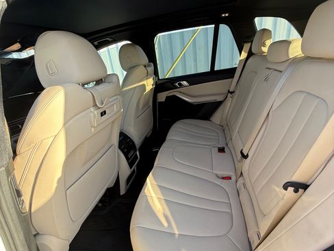 Used 2020 BMW X5 sDrive40i w/ Convenience Package RWD image 12