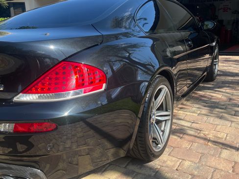 Used 2007 BMW M6 Coupe image 11