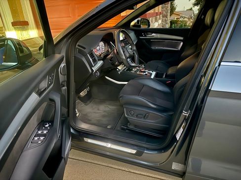 Used 2018 Audi SQ5 Premium Plus image 21