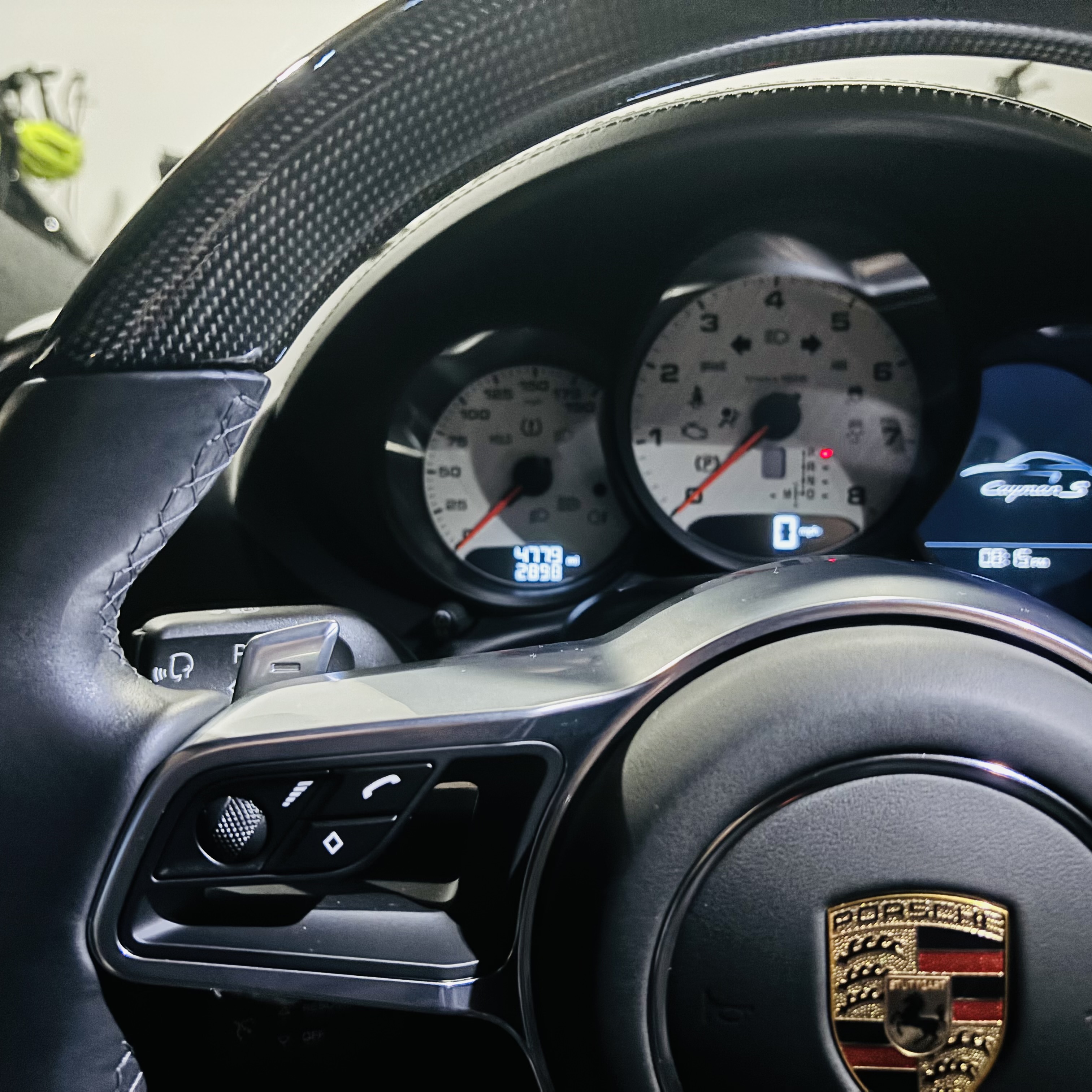 Used 2025 Porsche 718 Cayman S RWD image 12