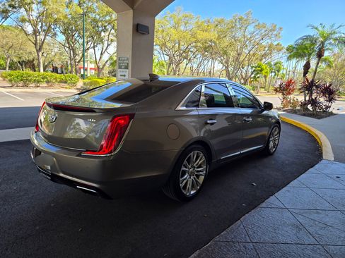 Used 2019 Cadillac XTS Luxury image 4