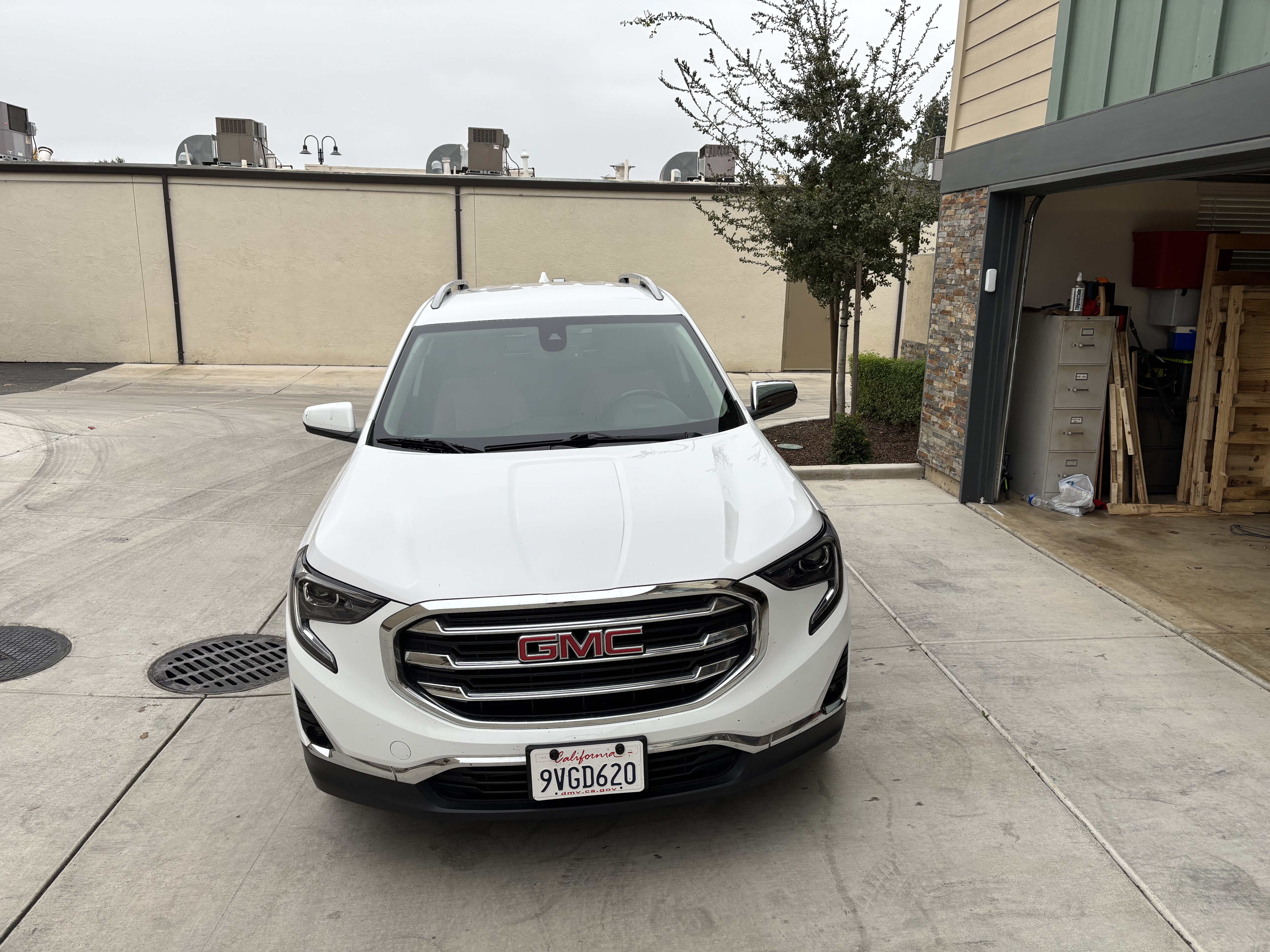 Used 2021 GMC Terrain SLT FWD image 4