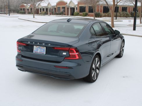 Used 2024 Volvo S60 T8 Plus w/ Protection Package Premier image 8