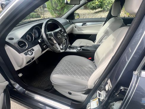 Used 2014 Mercedes-Benz C 250 Sedan image 6
