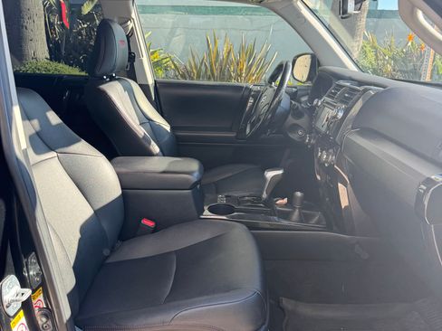 Used 2019 Toyota 4Runner TRD Off-Road Premium image 10