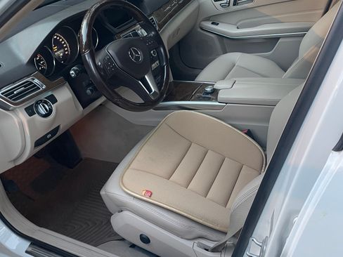 Used 2014 Mercedes-Benz E 350 4MATIC Sedan image 6