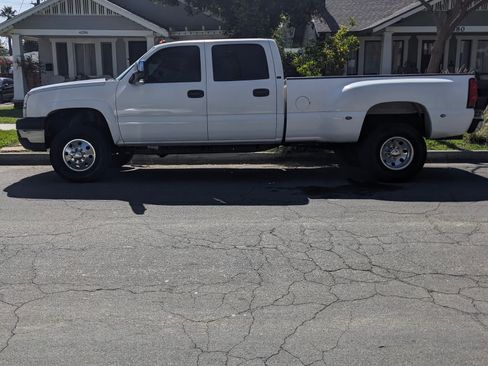 Used 2003 Chevrolet Silverado 3500 LT image 1