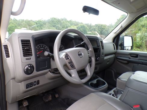 Used 2021 Nissan NV 2500 SV w/ Navigation Package RWD image 13