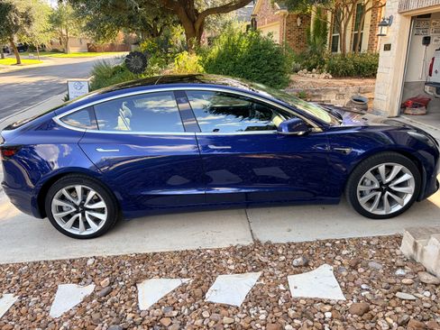 Used 2018 Tesla Model 3 Mid Range RWD image 6