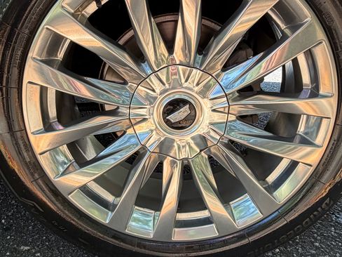 Used 2022 Cadillac Escalade Premium Luxury AWD/4WD image 11