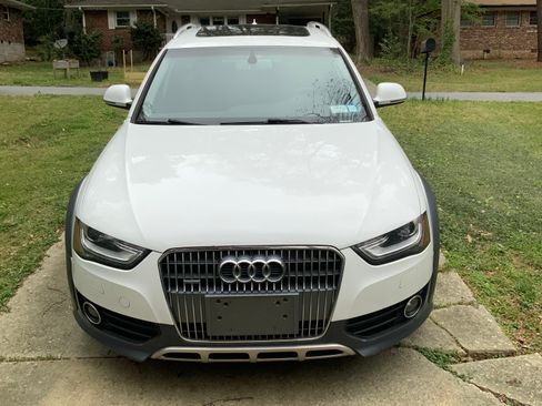 Used 2013 Audi A4 Premium w/ Convenience Pkg image 6