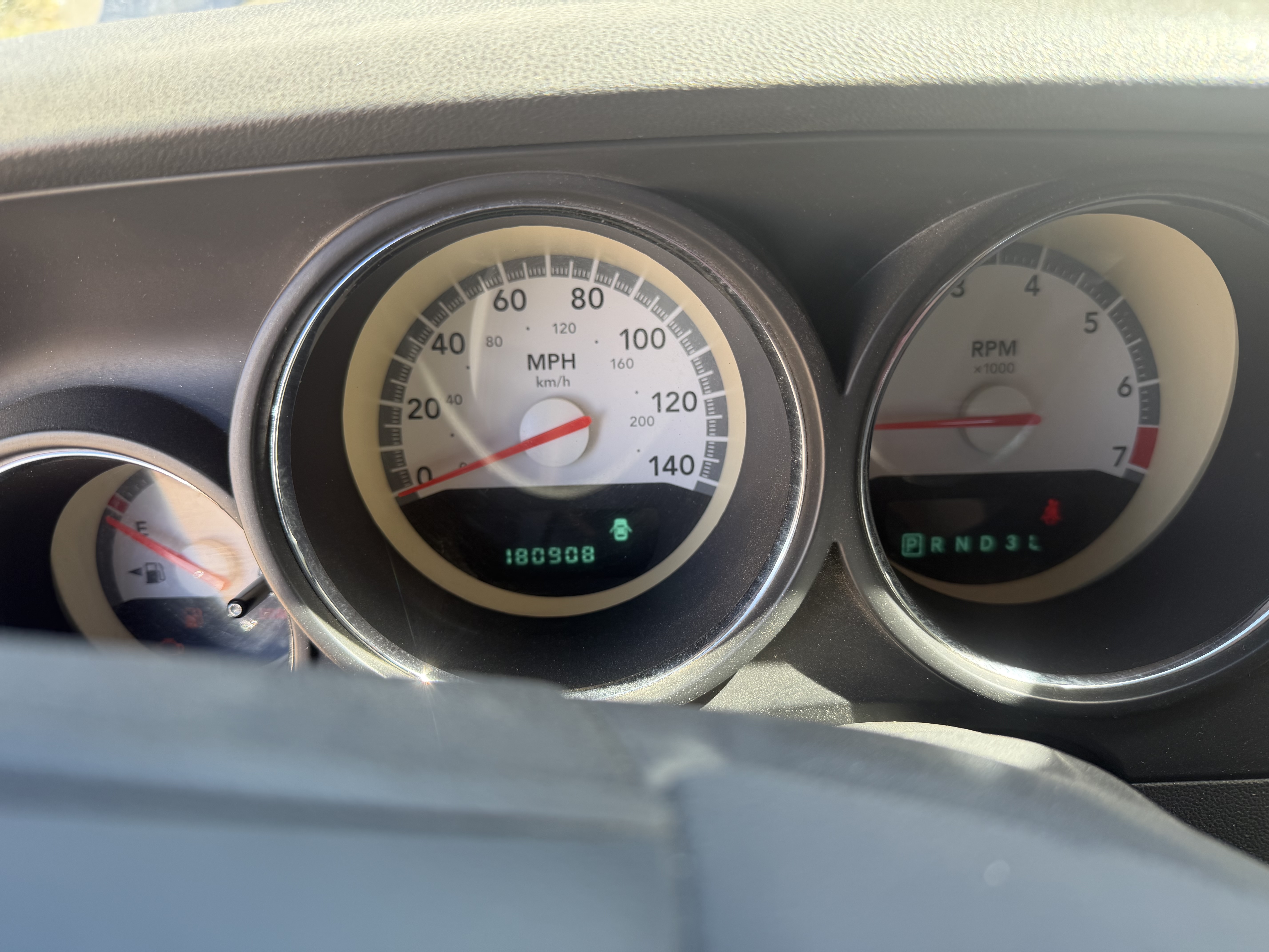 Used 2009 Dodge Challenger SE RWD image 12