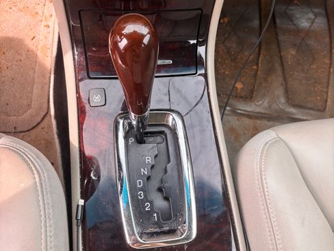 Used 2008 Cadillac DTS FWD image 11