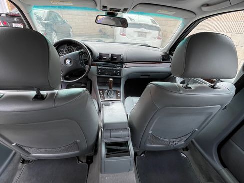 Used 2005 BMW 330i Sedan image 14