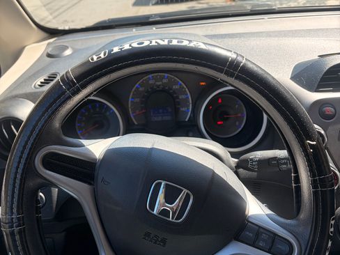 Used 2013 Honda Fit image 4