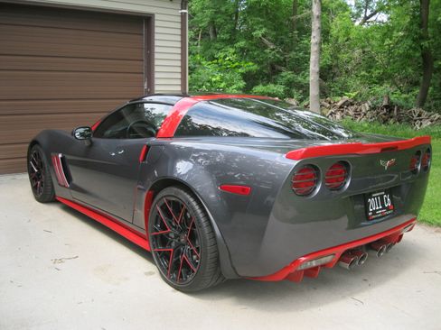 Used 2011 Chevrolet Corvette Grand Sport w/ Preferred Equipment Group RWD image 4