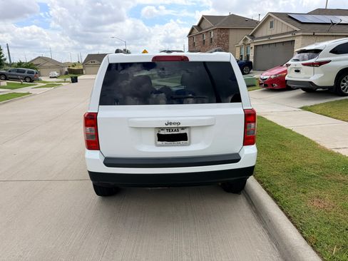 Used 2012 Jeep Patriot Sport w/ PWR Value Group FWD image 4