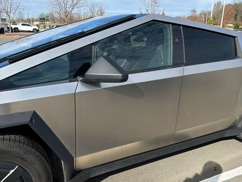 Used 2025 Tesla Cybertruck AWD Crew Cab image 11