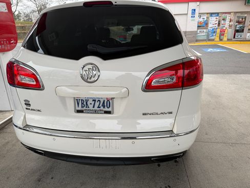 Used 2014 Buick Enclave Leather image 9