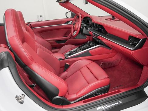 Used 2022 Porsche 911 Carrera S image 12