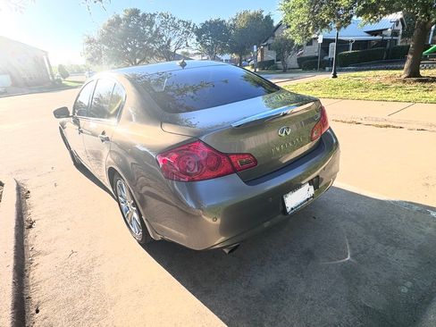 Used 2012 INFINITI G37 Journey w/ Premium Pkg image 9