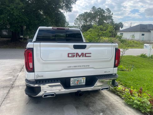 Used 2025 GMC Sierra 1500 SLT w/ SLT Premium Plus Package AWD/4WD image 10