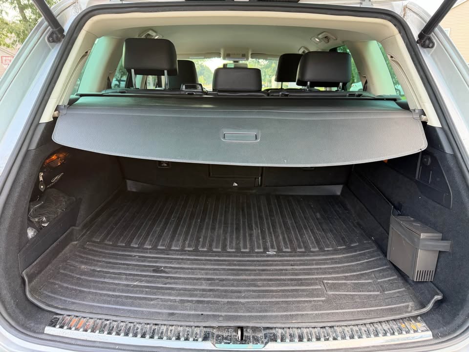 Used 2015 Volkswagen Touareg Sport AWD/4WD image 7