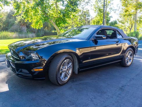 Used 2014 Ford Mustang Premium w/ Equipment Group 201A image 2