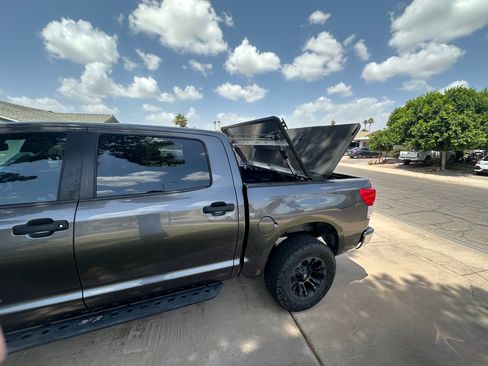 Used 2013 Toyota Tundra 4x4 CrewMax w/ Tow Pkg image 14
