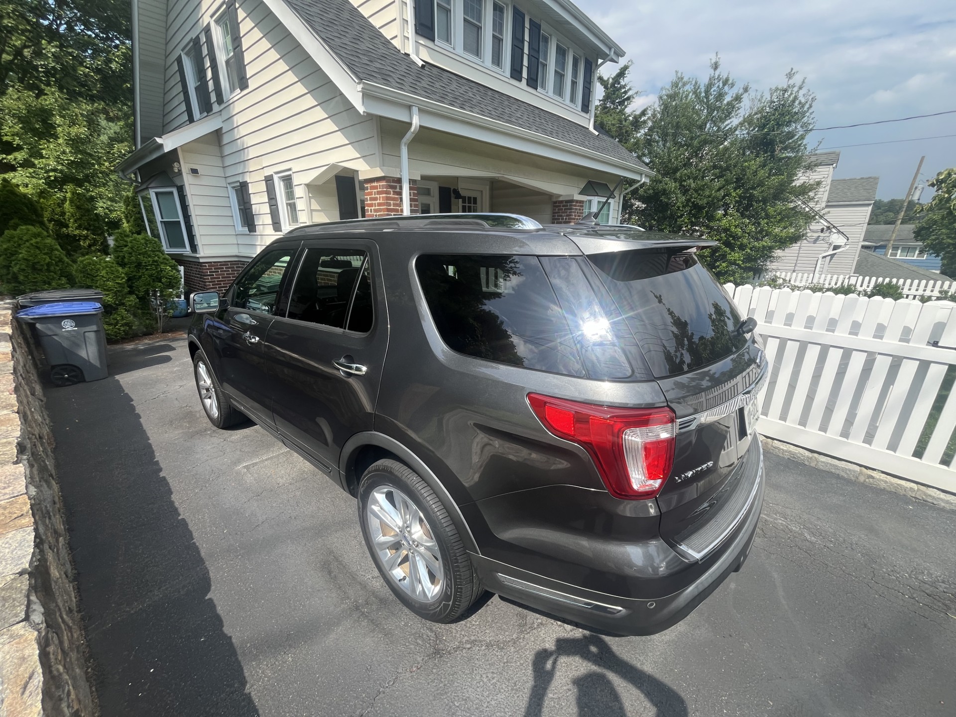 Used 2018 Ford Explorer Limited AWD/4WD image 2
