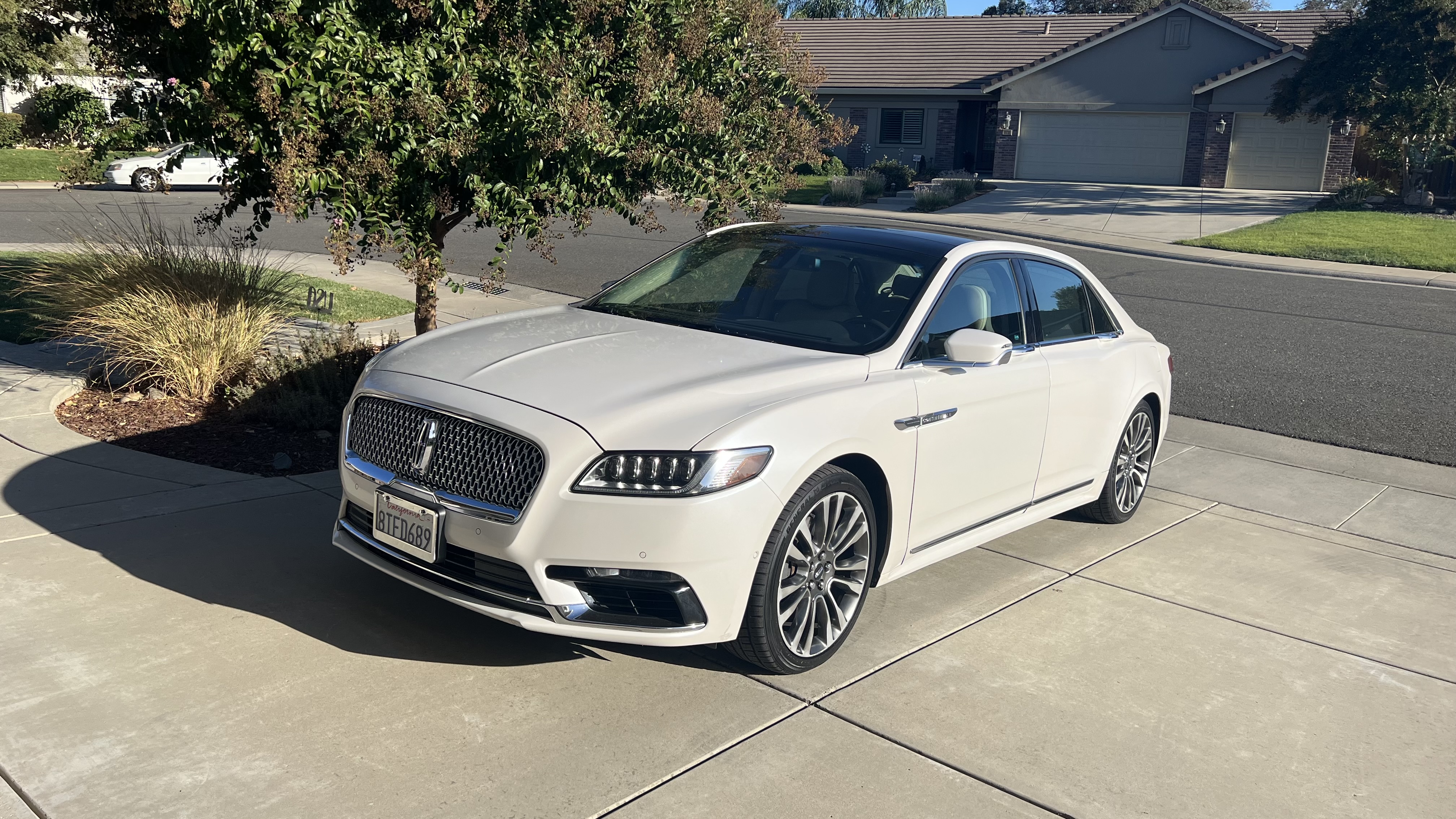 Used 2017 Lincoln Continental Reserve w/ Luxury Package AWD/4WD image 14