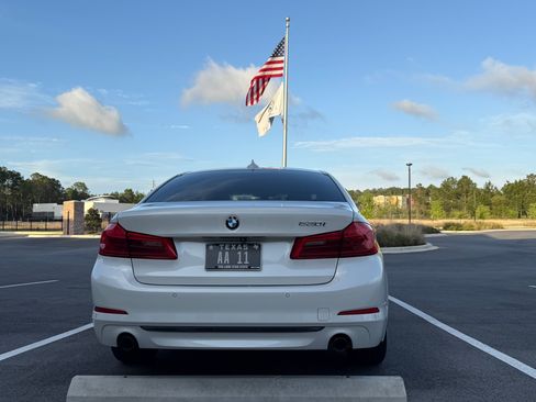 Used 2019 BMW 530i w/ Convenience Package image 9