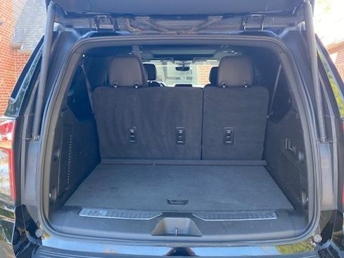 Used 2023 Chevrolet Suburban High Country w/ Premium Package 2 image 13