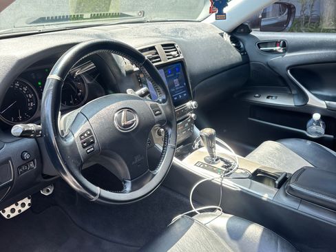 Used 2007 Lexus IS 350 w/ X Pkg w/ Sunroof RWD image 11