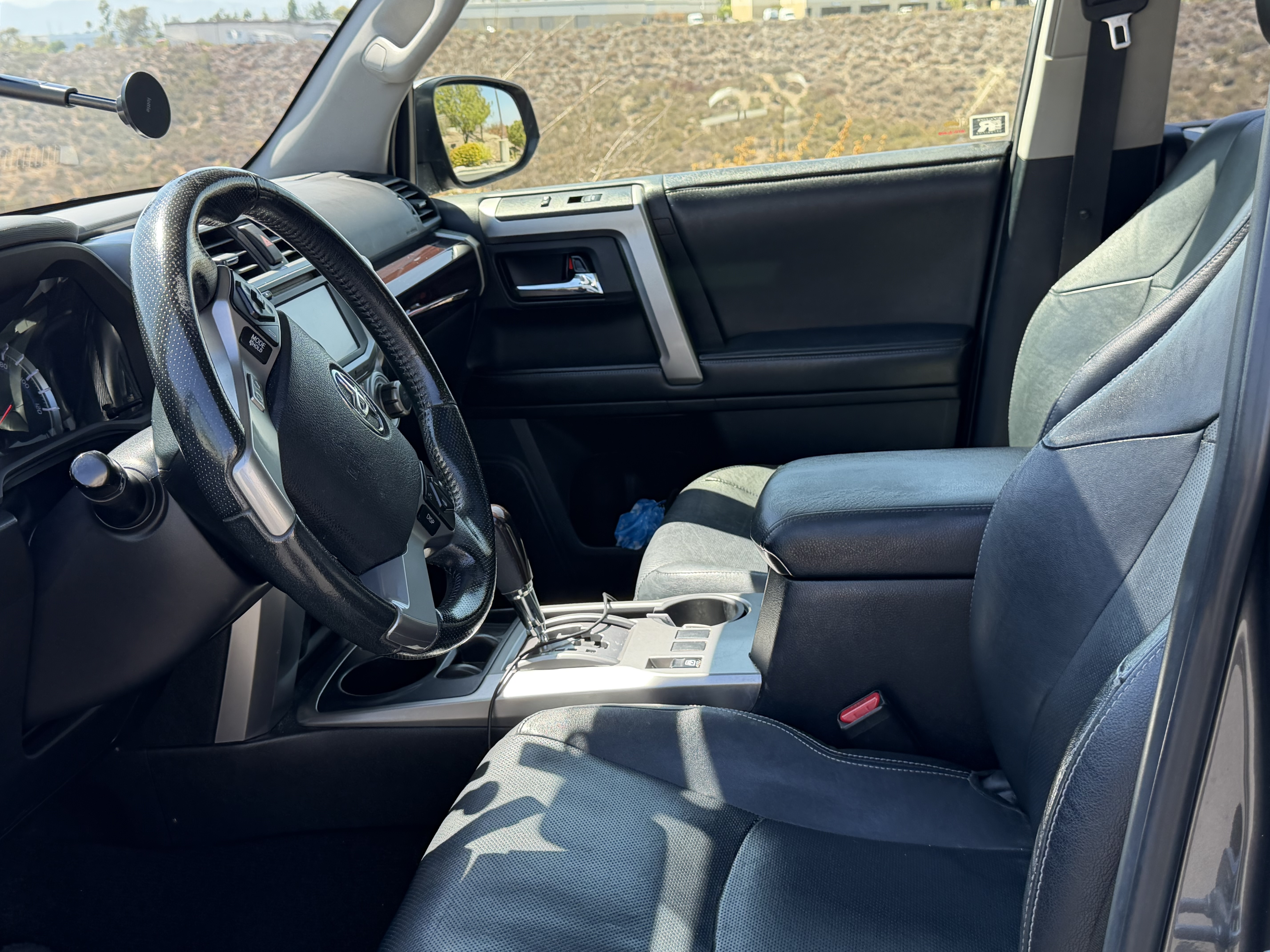 Used 2015 Toyota 4Runner Limited RWD image 11