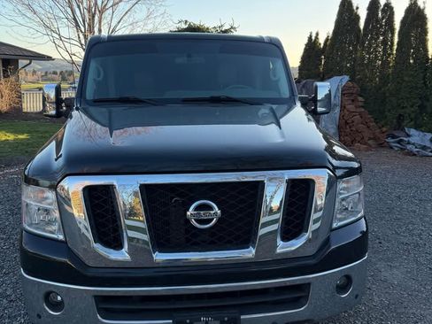 Used 2020 Nissan NV 3500 SL image 5