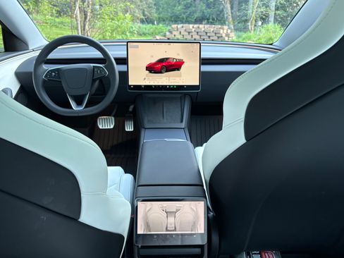 Used 2024 Tesla Model 3 Performance AWD/4WD image 13