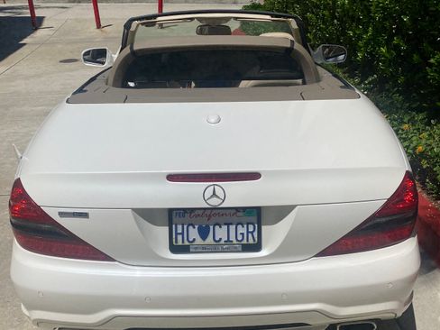Used 2009 Mercedes-Benz SL 550 image 4