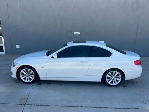 Used 2011 BMW 328i Coupe image 10