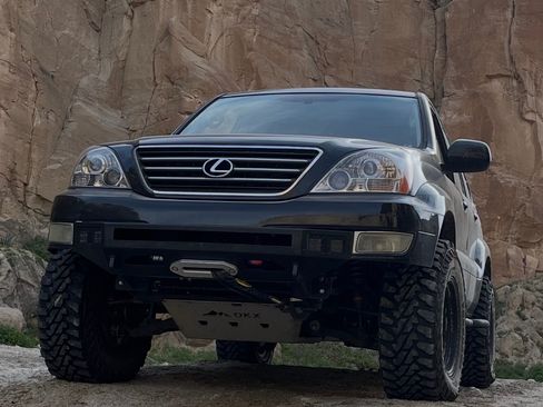 Used 2005 Lexus GX 470 w/ Preferred Accessory Pkg AWD/4WD image 1