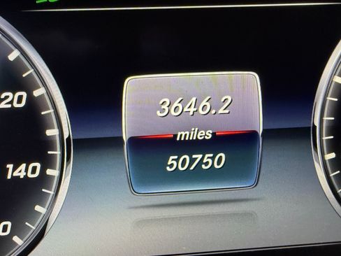 Used 2016 Mercedes-Benz S 550 Sedan image 2