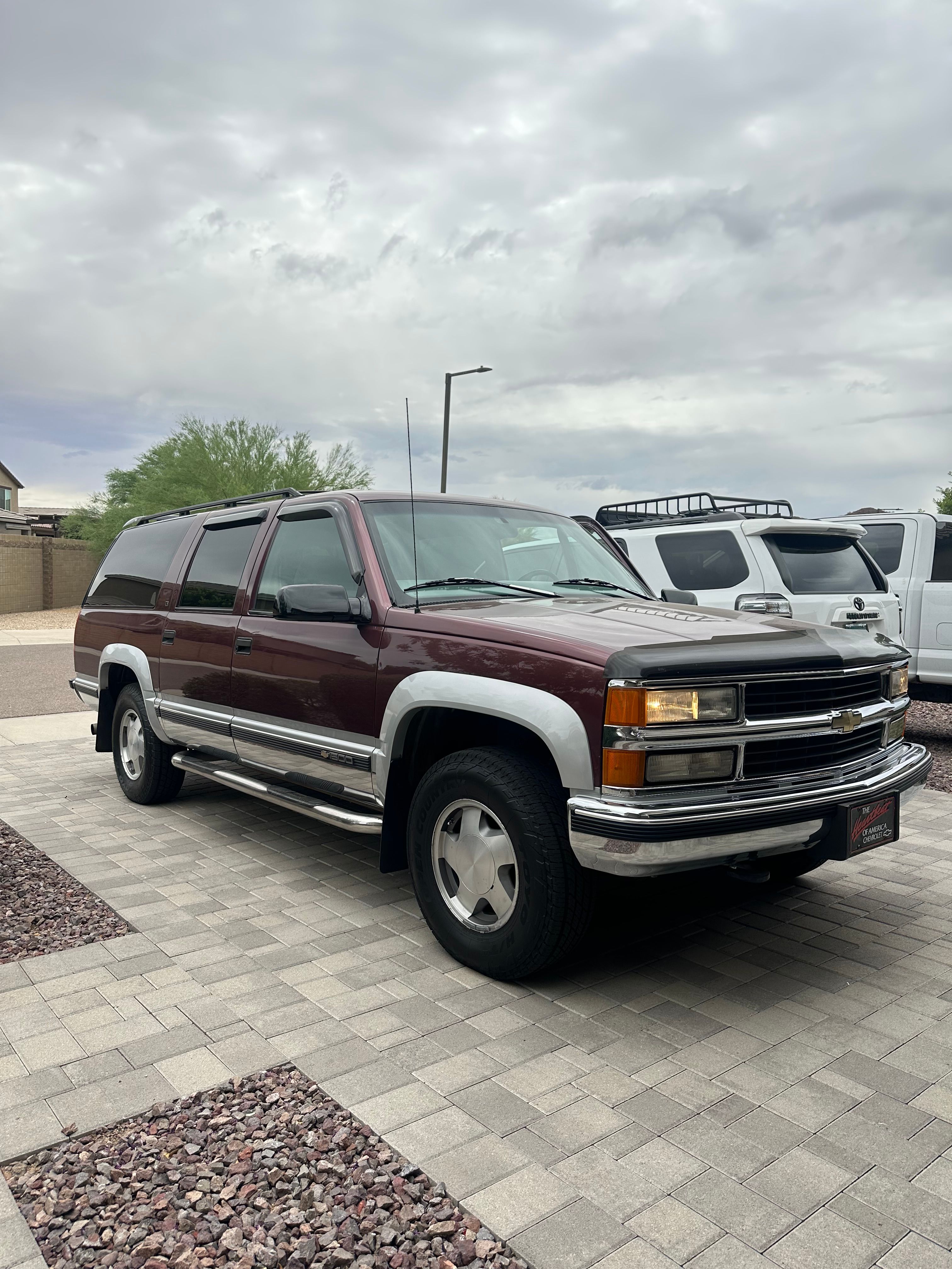 Used 1997 Chevrolet Suburban 4WD w/ Preferred Equipment Group 2 image 6