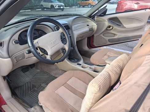 Used 2002 Ford Mustang Premium image 4