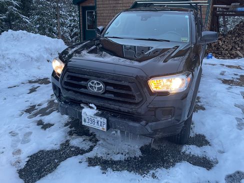 Used 2020 Toyota Tacoma SR w/ SX Package image 13