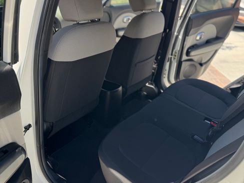 Used 2014 Kia Soul FWD image 12