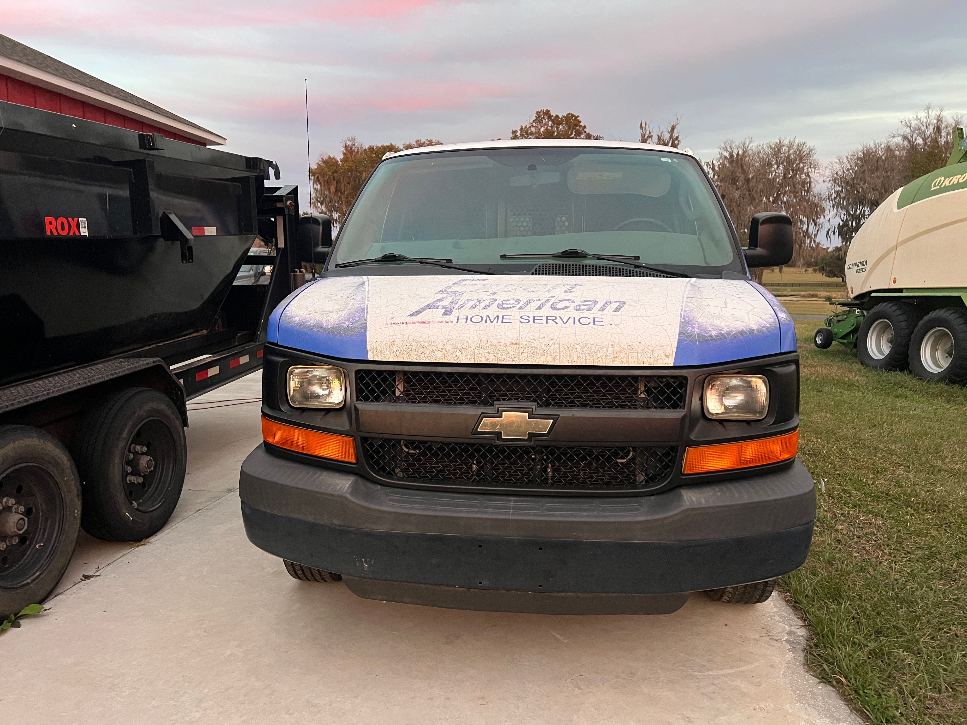Used 2016 Chevrolet Express 2500 RWD image 2